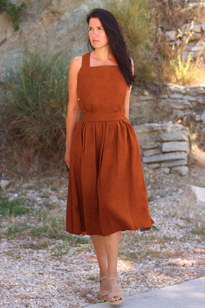 100% linen dress from the Lotika workshop is designed and sewn with love and care in the Czech Podkrkonoší region